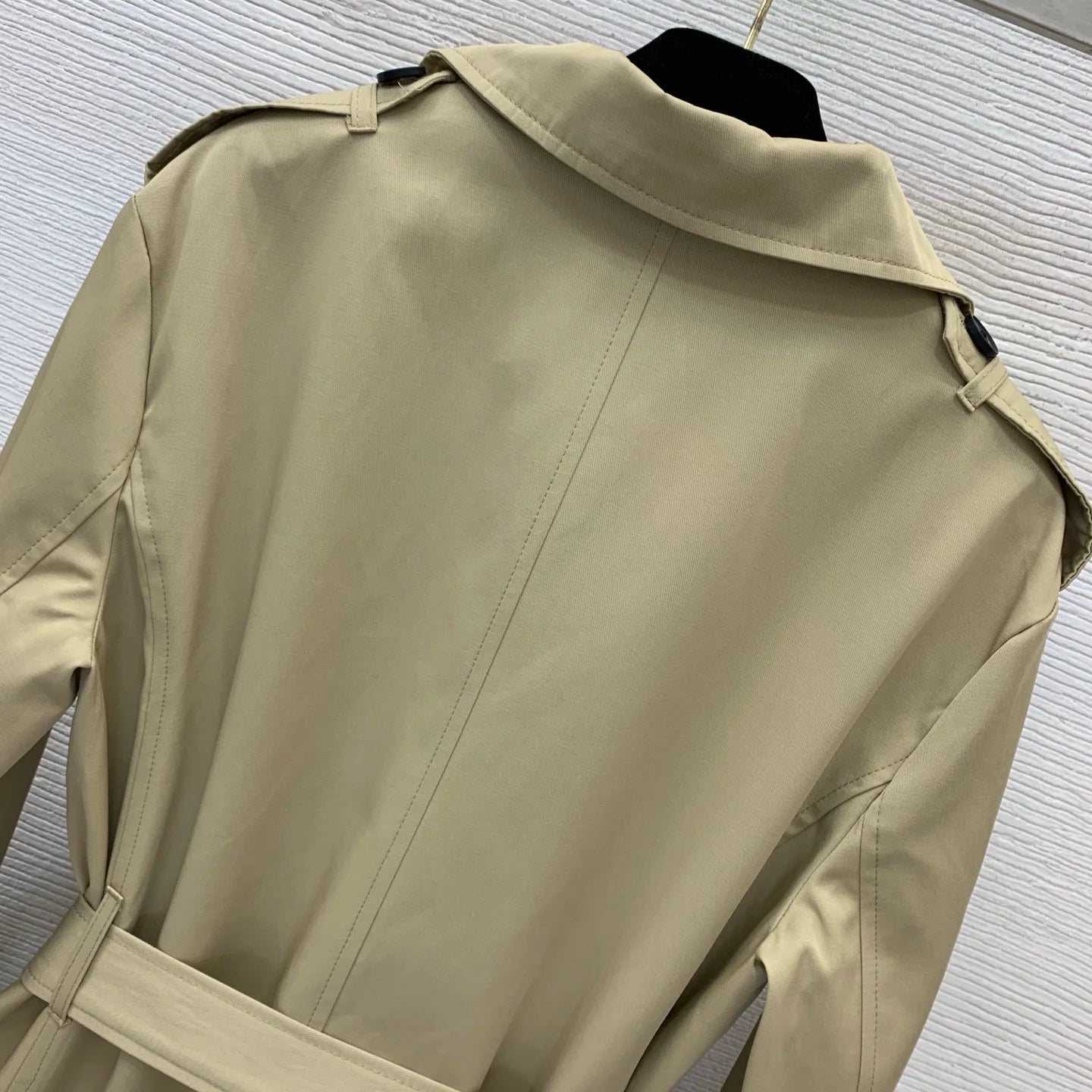 25 Autumn/Winter New Women's Clothing - Buttoned Letters Embroidered Collar, Embroidered Logo, Stylish and Chic, Waist-Defining,