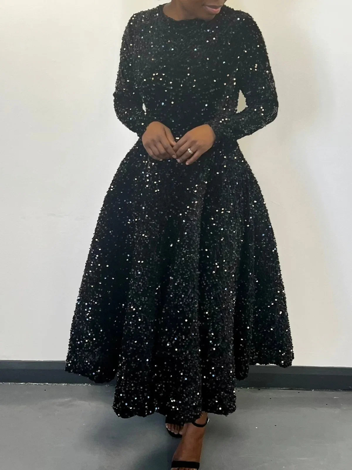 2024 Autumn Winter New Women's Dress Round Neck Long Sleeved Solid Color Sequin High Waist Temperament Mid Length Formal Dress