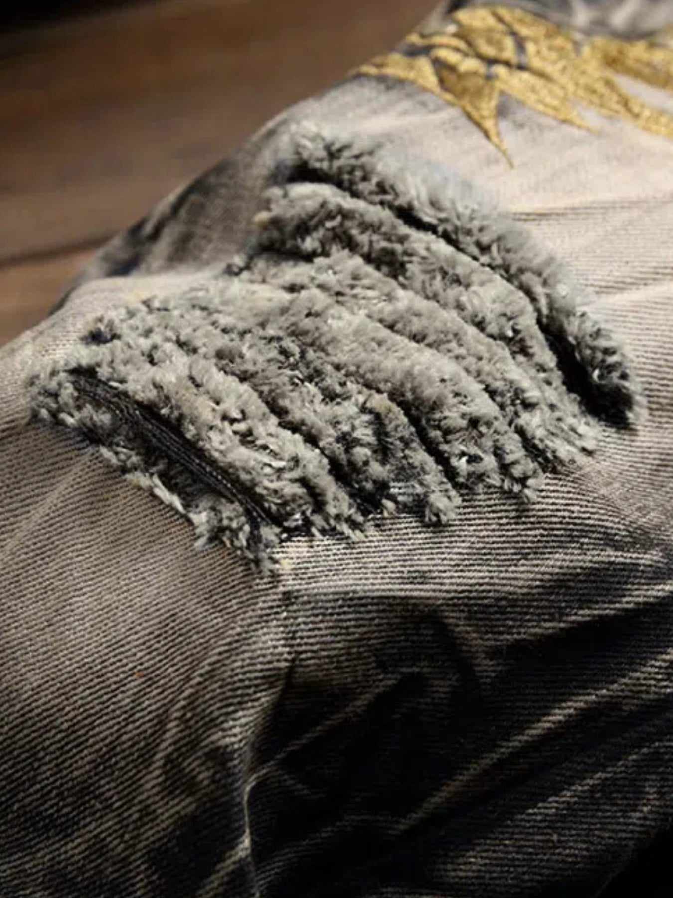 Jeans Men Street Personality Embroidered Wings Ripped Denim Pants Vintage Biker Pants