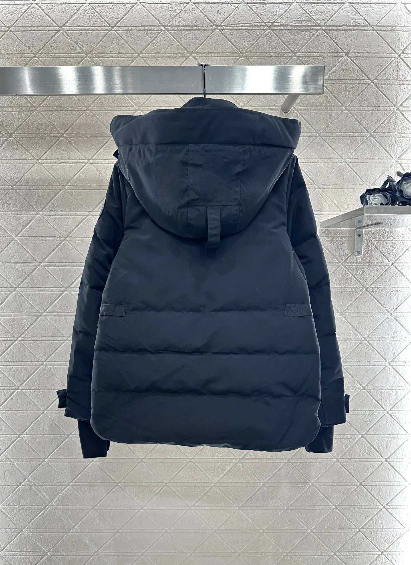 Fall/Winter Detachable Hooded Waist-Defining White Duck Down Jacket Combining Warmth And Style