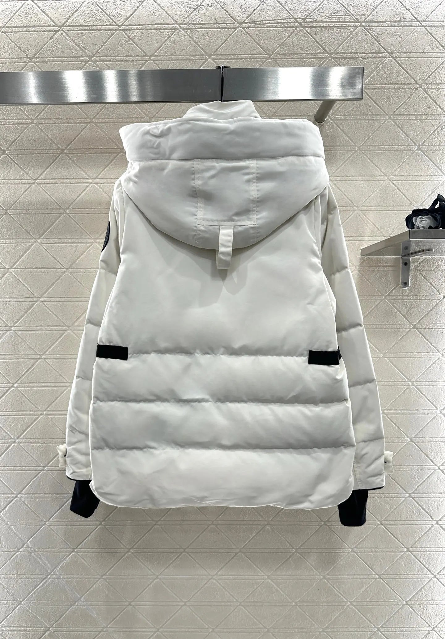 Fall/Winter Detachable Hooded Waist-Defining White Duck Down Jacket Combining Warmth And Style