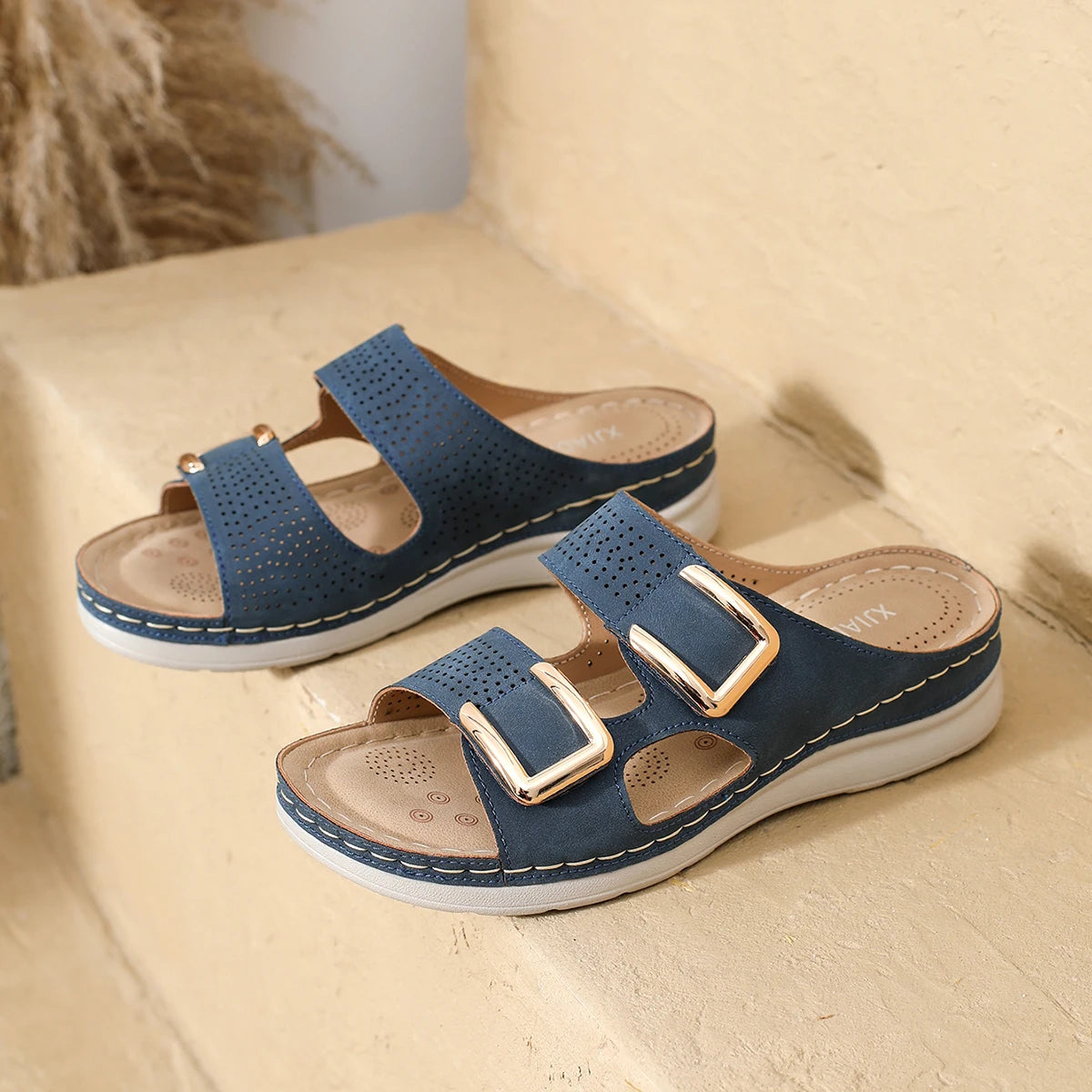 Woman 2024 Trend Women's Slippers Casual Flower Hollow Wedge Beach Shoes Outdoor Fashion Platform Comfortable Non-slip Sandals
